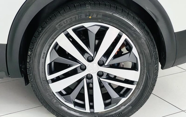 imagem-https://www.socarrao.com.br/sc-vehicle-images-prod/4270647/1791046875488-8541096_20_B_6482789417.jpeg