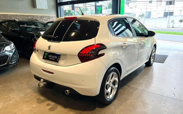 imagem-https://www.socarrao.com.br/sc-vehicle-images-prod/4270661/1791045119681-8541579_2_B_e2ffd404bc.jpeg