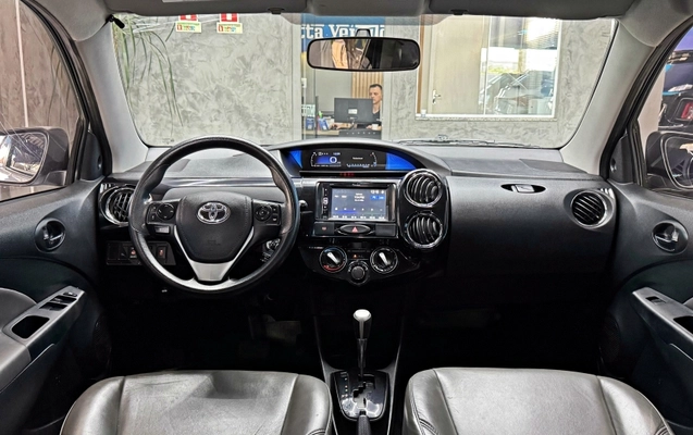 imagem-https://www.socarrao.com.br/sc-vehicle-images-prod/4270665/1791045429688-qWzQGwSQiegLefKGdigqHfLIVZkaI1DY.jpg