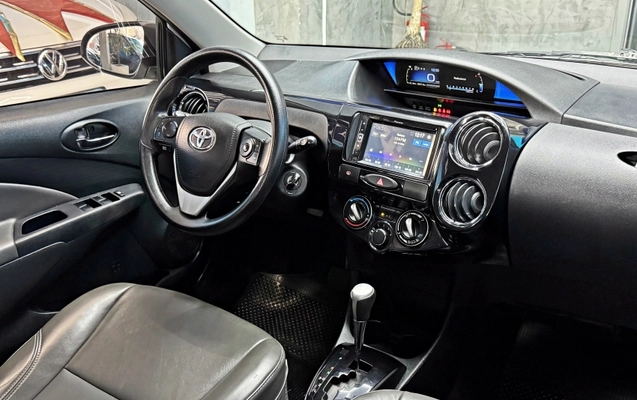 imagem-https://www.socarrao.com.br/sc-vehicle-images-prod/4270665/1791045429692-Zd7krFZi7TBceP2jDUbB3V7PW7e3PxWb.jpg