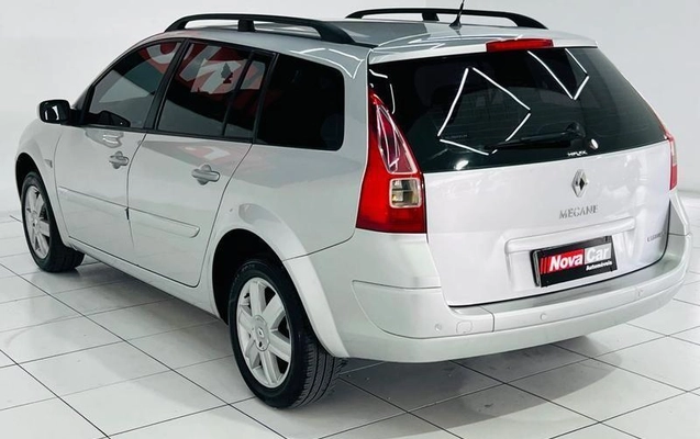 imagem-https://www.socarrao.com.br/sc-vehicle-images-prod/4270667/1791225707693-8541630_3_B_9c00482f5a.jpeg