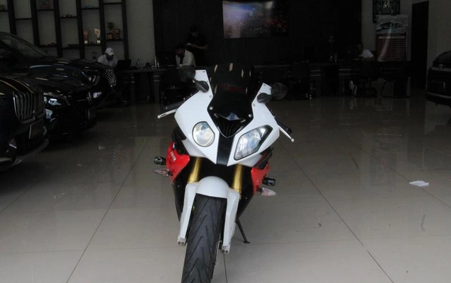 imagem-https://www.socarrao.com.br/sc-vehicle-images-prod/4270670/1791204148555-8533356_1_B_3d6e03d916.jpeg