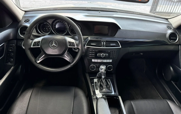 imagem-https://www.socarrao.com.br/sc-vehicle-images-prod/4270678/1791046619122-V2hhdHNBcHAgSW1hZ2UgMjAyNi0xMC0wMyBhdCAxMy4zNi40MiAoNCkuanBlZw.jpeg