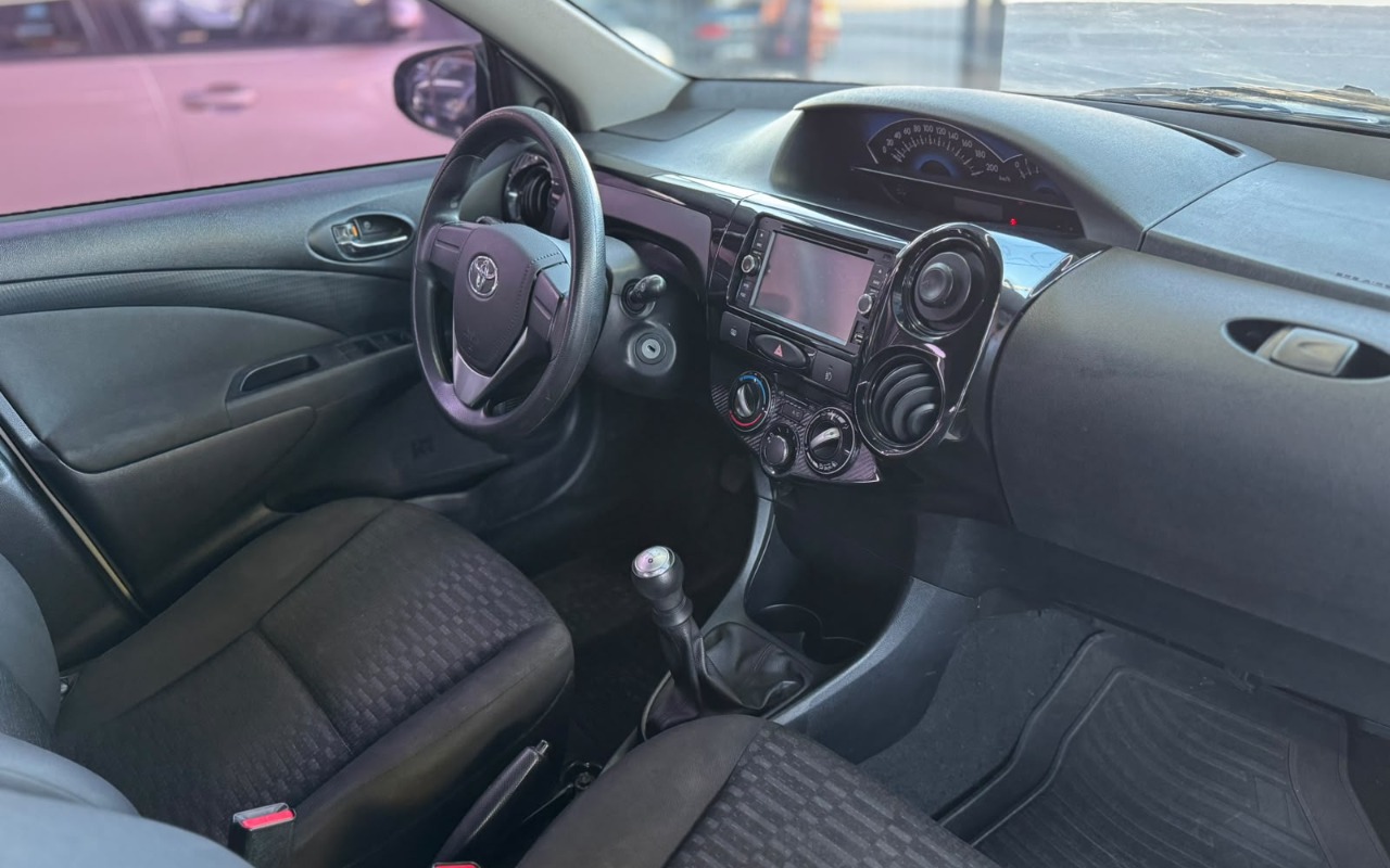 imagem-https://www.socarrao.com.br/sc-vehicle-images-prod/4270685/1791046937825-V2hhdHNBcHAgSW1hZ2UgMjAyNi0xMC0wMyBhdCAxMy40NS40OCAoMSkuanBlZw.jpeg