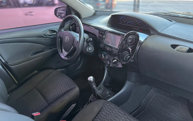 imagem-https://www.socarrao.com.br/sc-vehicle-images-prod/4270685/1791046937825-V2hhdHNBcHAgSW1hZ2UgMjAyNi0xMC0wMyBhdCAxMy40NS40OCAoMSkuanBlZw.jpeg