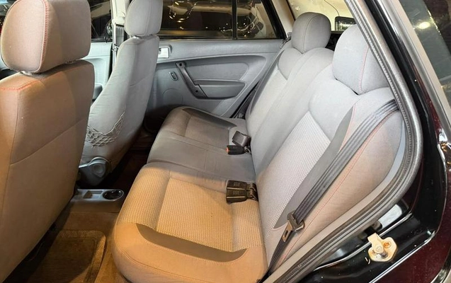 imagem-https://www.socarrao.com.br/sc-vehicle-images-prod/4270710/1791048104302-8510815_15_B_9a8367ae9a.jpeg