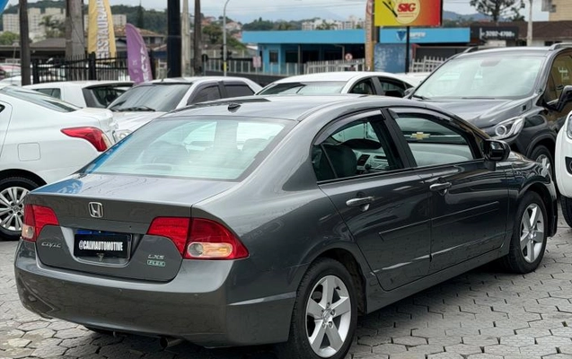 imagem-https://www.socarrao.com.br/sc-vehicle-images-prod/4270718/1791048333700-69436ac139ec65766.jpg