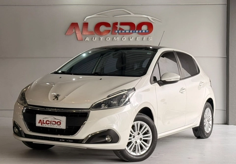 Peugeot 208 2017 Branco — foto 1 de 3