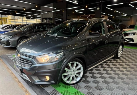 Chevrolet Onix 2018 Cinza — foto 1 de 3