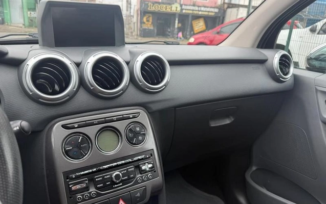 imagem-https://www.socarrao.com.br/sc-vehicle-images-prod/4270734/1791049332011-8460251_15_B_31c1825f38.jpeg
