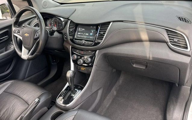 imagem-https://www.socarrao.com.br/sc-vehicle-images-prod/4270735/1792435326774-gb-10fb9b7.jpeg