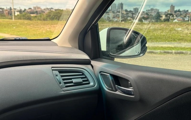 imagem-https://www.socarrao.com.br/sc-vehicle-images-prod/4270747/1791395350679-8535810_7_B_66289df09c.jpeg