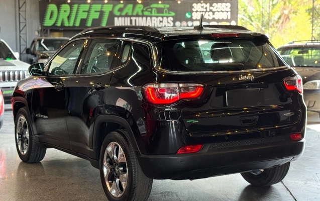imagem-https://www.socarrao.com.br/sc-vehicle-images-prod/4270751/1791050108582-3_111113.jpg