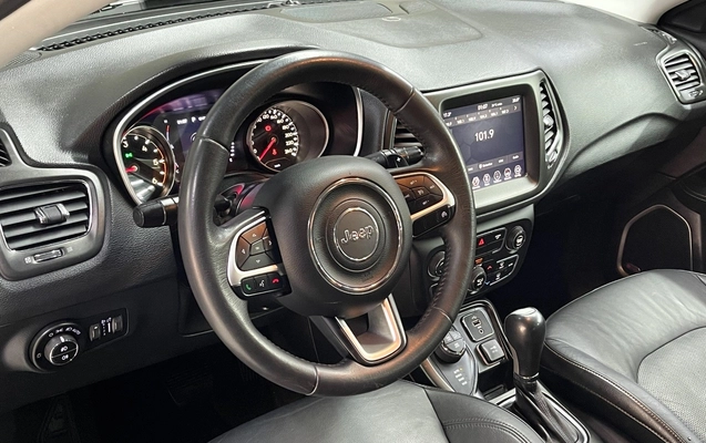 imagem-https://www.socarrao.com.br/sc-vehicle-images-prod/4270767/1791050115535-10_041546.jpg
