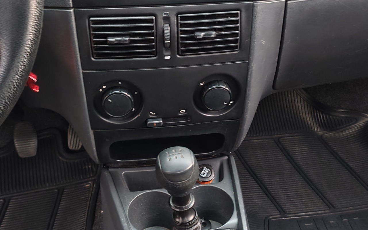 imagem-https://www.socarrao.com.br/sc-vehicle-images-prod/4270781/1791050855862-SU1HXzIwMjYwOTI0XzE4MDI1NDM5NF9IRFIuanBn.jpg