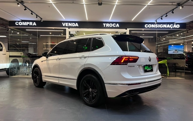 imagem-https://www.socarrao.com.br/sc-vehicle-images-prod/4270802/1791051970184-7_122124.jpg