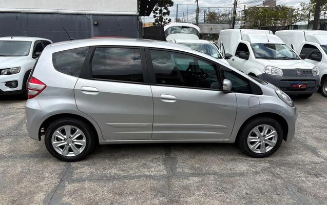 imagem-https://www.socarrao.com.br/sc-vehicle-images-prod/4270813/1791052288258-8497753_8_B_c44550eb24.jpeg