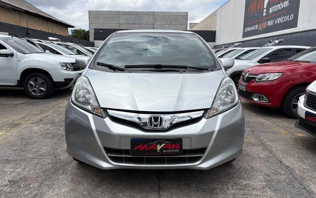 imagem-https://www.socarrao.com.br/sc-vehicle-images-prod/4270813/1792527351092-8497753_10_B_7acc4d6373.jpeg