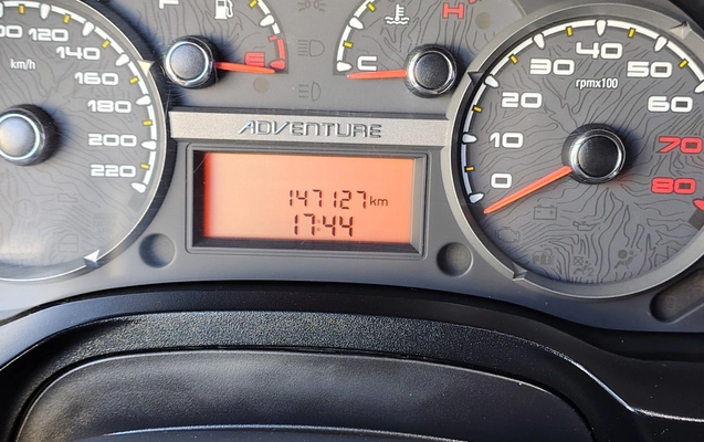 imagem-https://www.socarrao.com.br/sc-vehicle-images-prod/4270855/1791054980399-SU1HXzIwMjYwMzAzXzE3NDkyMzI5OF9IRFIuanBn.jpg