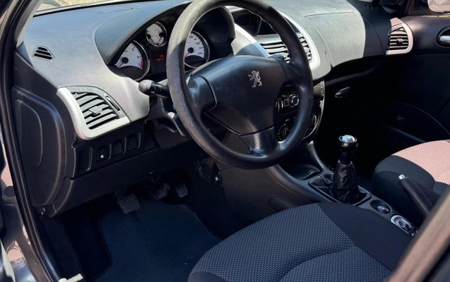 imagem-https://www.socarrao.com.br/sc-vehicle-images-prod/4270978/1791062368357-8542051_7_B_b47843de67.jpeg