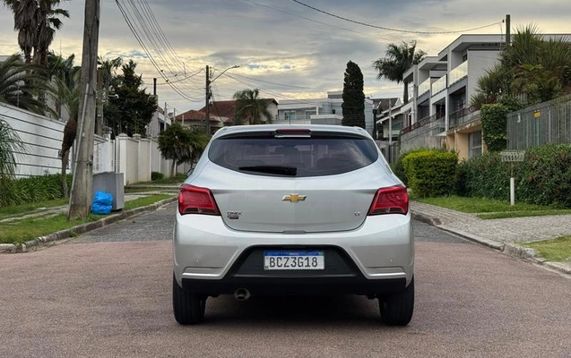 imagem-https://www.socarrao.com.br/sc-vehicle-images-prod/4271043/1791064053983-8542070_8_B_5e0cfeb0a3.jpeg