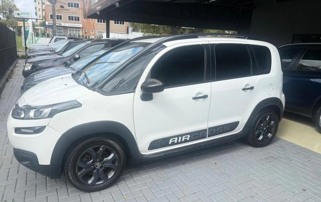 imagem-https://www.socarrao.com.br/sc-vehicle-images-prod/4271045/1791060340869-7756167_4_B_dc5160dfbc.jpeg