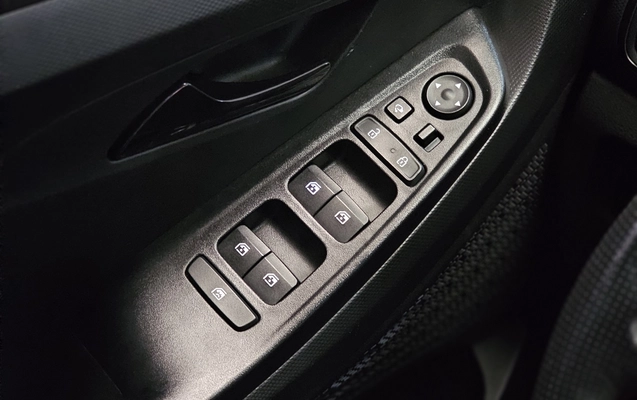 imagem-https://www.socarrao.com.br/sc-vehicle-images-prod/4271052/1791060433319-1_055850.jpg