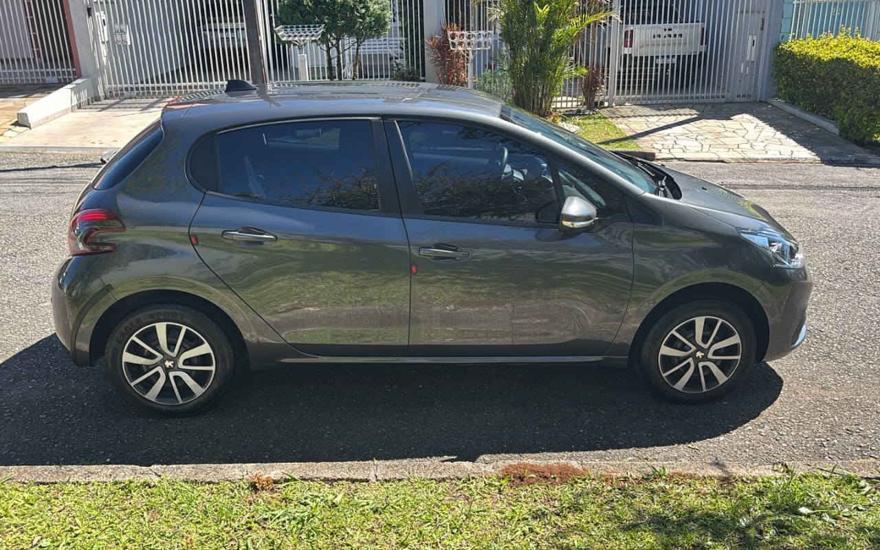 Peugeot 208 2019 Cinza — foto 1 de 3