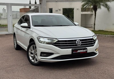 Volkswagen Jetta 2018 Branco — foto 1 de 3