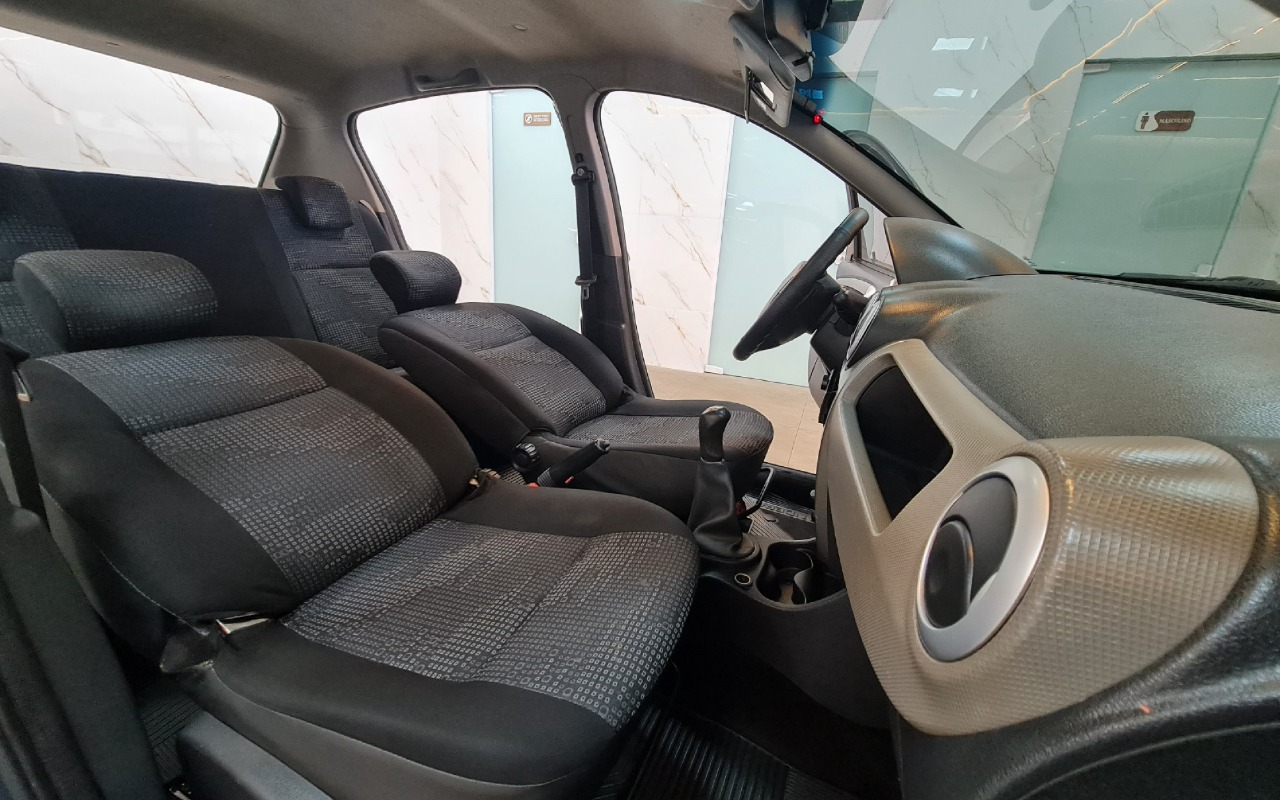 imagem-https://www.socarrao.com.br/sc-vehicle-images-prod/4271063/1791244639625-MTAuanBn.jpg