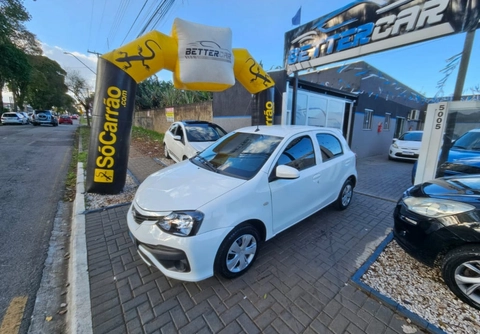 Toyota Etios 2019 Branco — foto 1 de 3