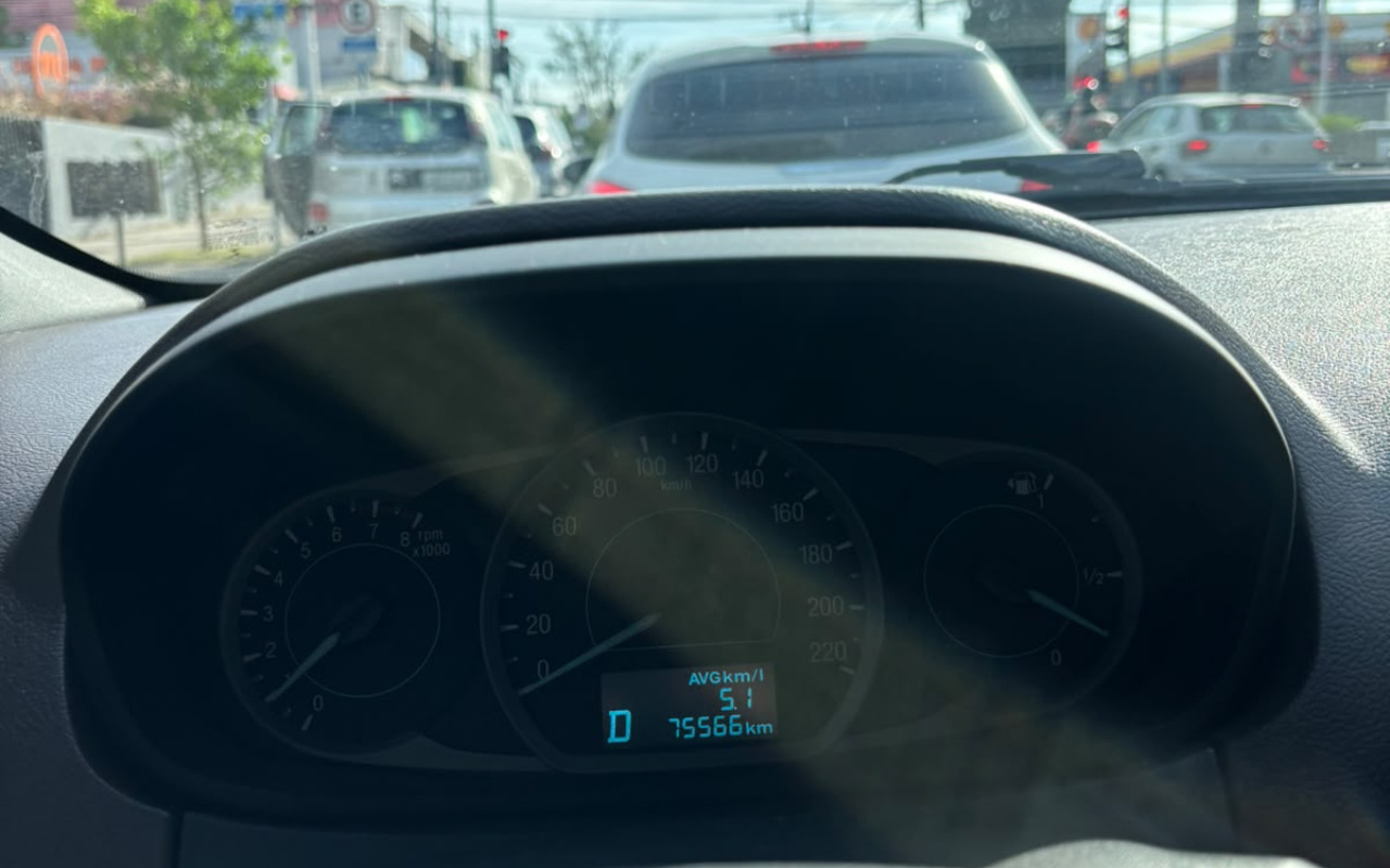 imagem-https://www.socarrao.com.br/sc-vehicle-images-prod/4271225/1791076226550-V2hhdHNBcHAgSW1hZ2UgMjAyNi0xMC0wMyBhdCAyMS41OS41NCgzKS5qcGVn.jpeg