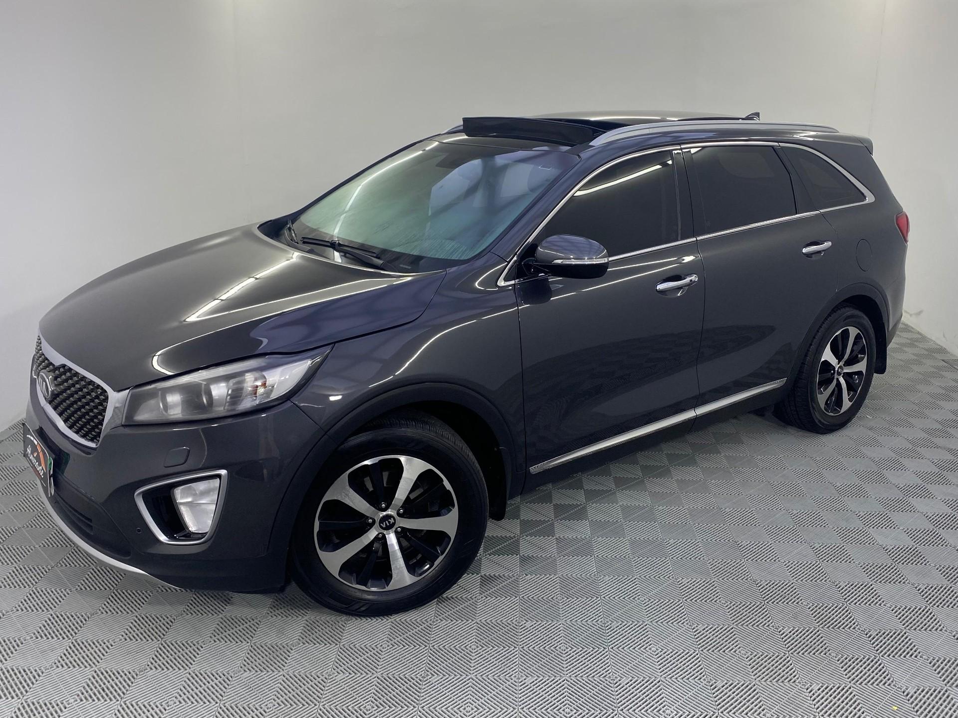 Kia Sorento 2016 Cinza — foto 1 de 3