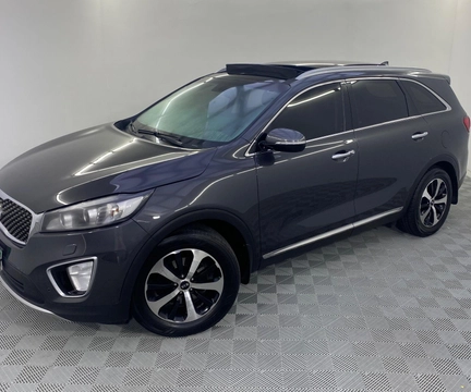 Kia Sorento 2016 Cinza — foto 1 de 3