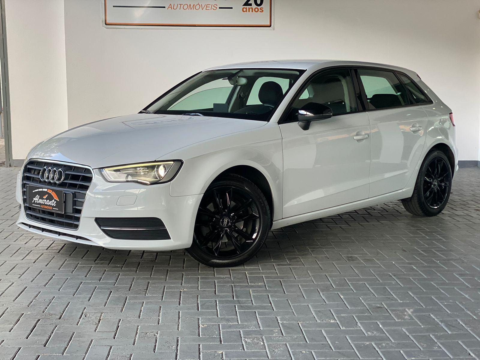 Audi A3 Sportback 1.4 TFSI S-tronic na cor Branco em Blumenau / SC - 42718