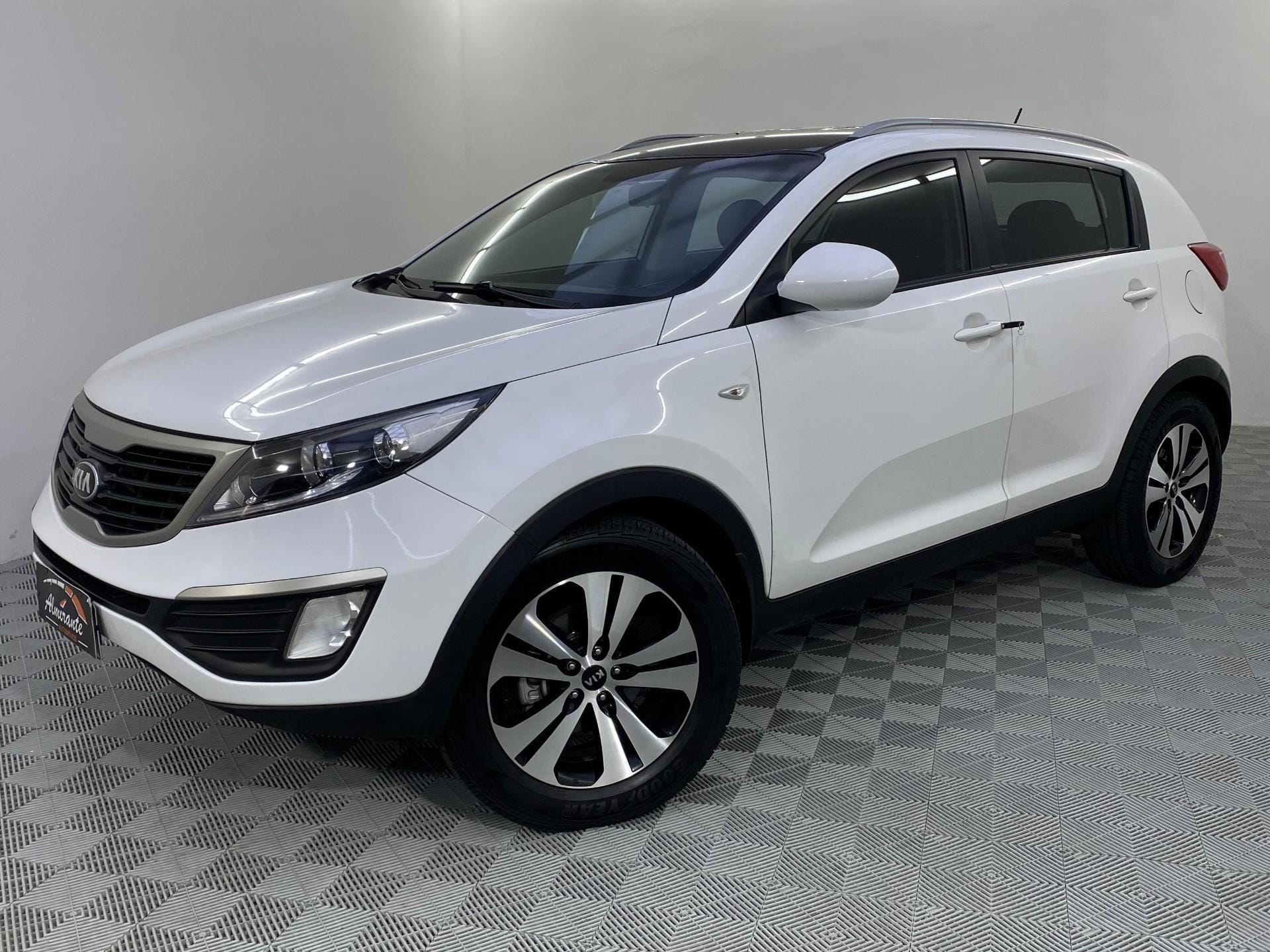 Kia Sportage 2.0 16V Aut. 2015 Branco — foto 1 de 3