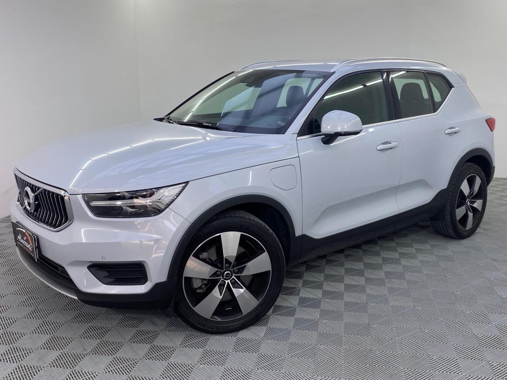 Volvo XC40 2022 Cinza — foto 1 de 3