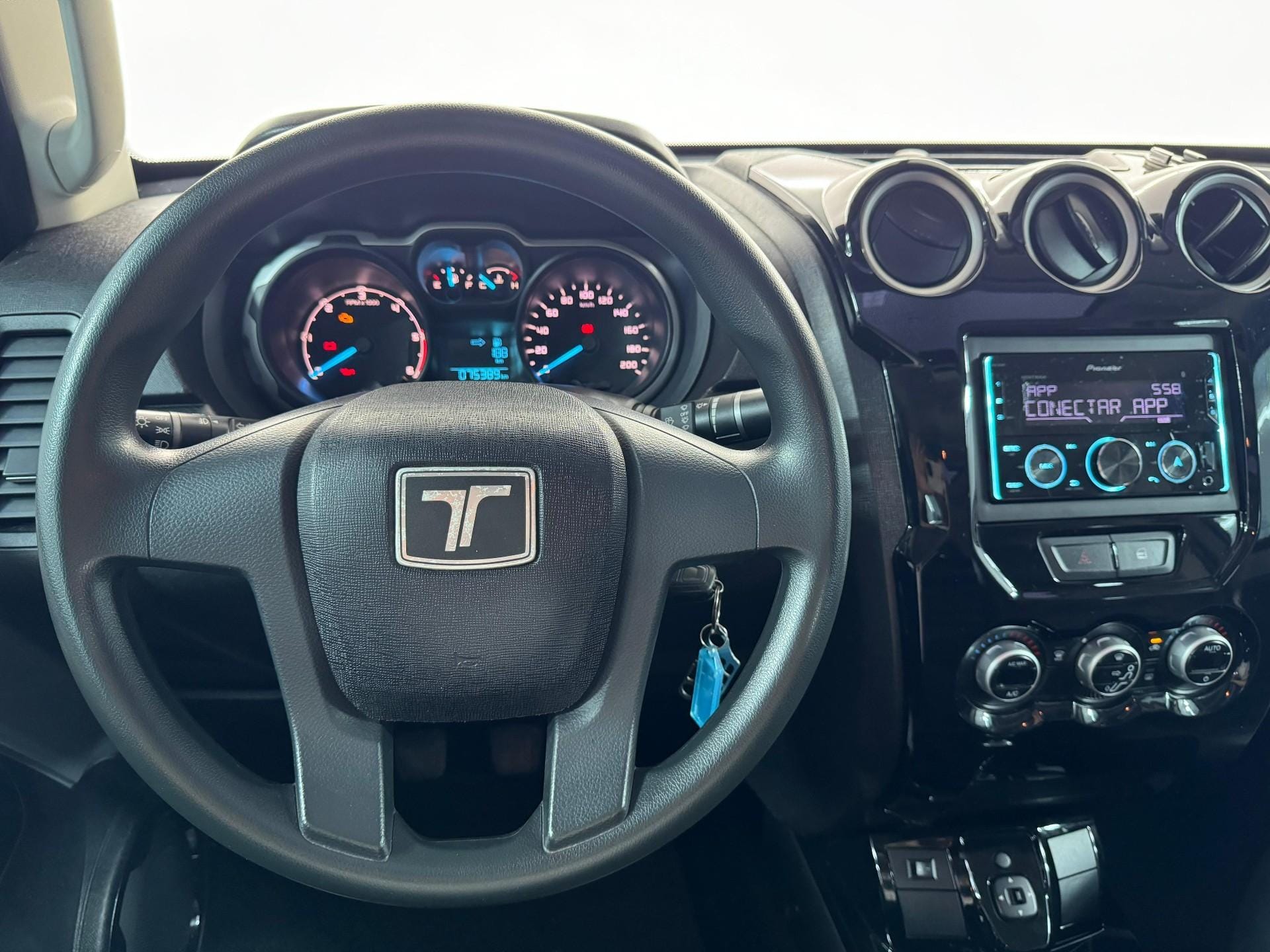 imagem-https://www.socarrao.com.br/sc-vehicle-images-prod/42738/1769988769603-6243238OR_1729023524_88_850.jpg