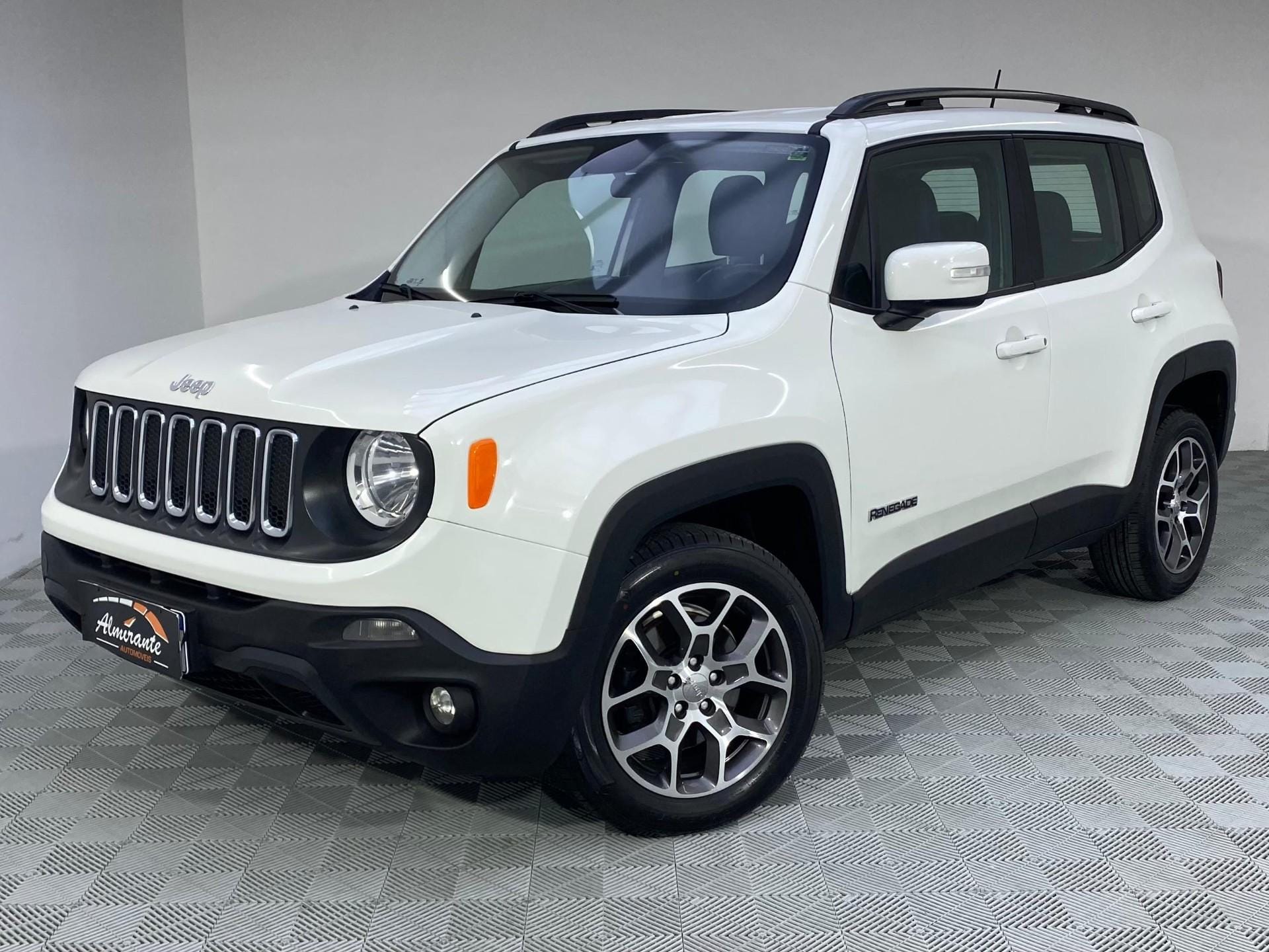 Jeep Renegade 2016 Branco — foto 1 de 3