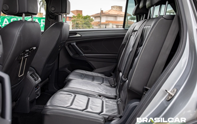 imagem-https://www.socarrao.com.br/sc-vehicle-images-prod/4274240/1791127908316-003_008c29fb8376ff8b7266aa759a74b4a7.jpg