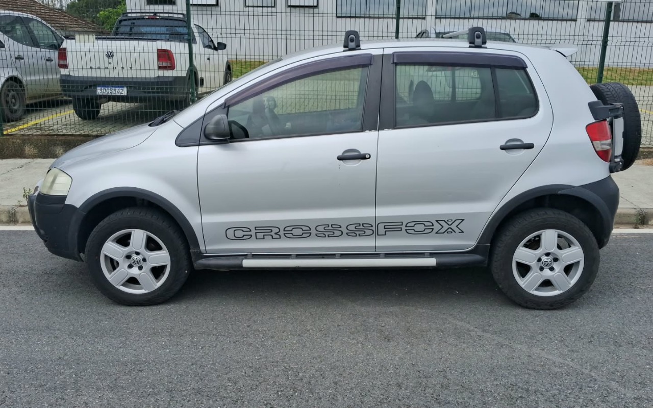 Volkswagen Crossfox 2006 Prata — foto 1 de 3