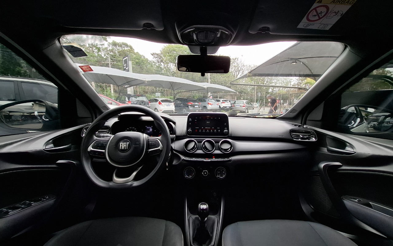 imagem-https://www.socarrao.com.br/sc-vehicle-images-prod/4274426/1791149470829-MjAyNjEwMDJfMTYyNDE3LmpwZy5qcGVn.jpeg