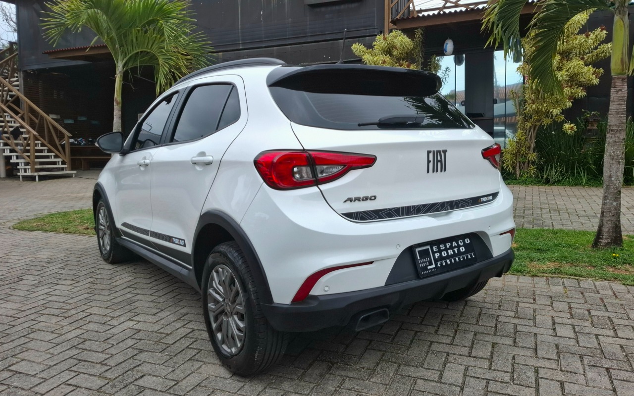 imagem-https://www.socarrao.com.br/sc-vehicle-images-prod/4274426/1791149471639-MjAyNjEwMDJfMTYwMDE4LmpwZy5qcGVn.jpeg