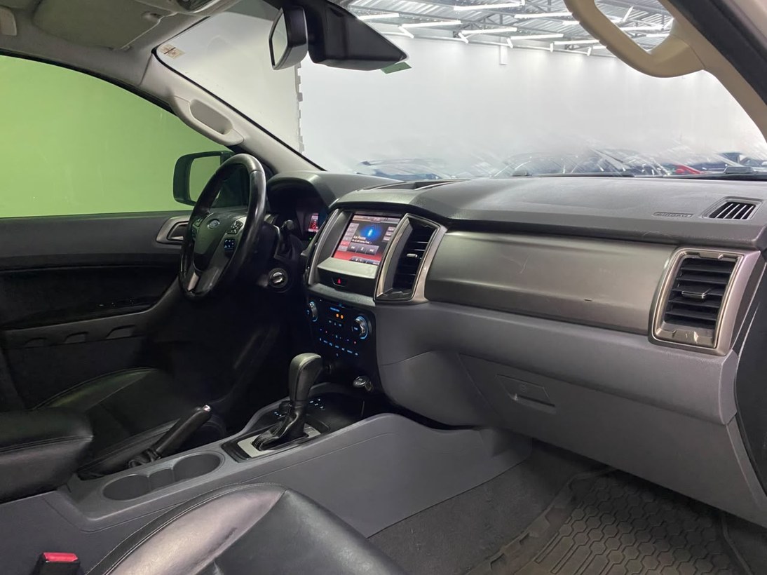 imagem-https://www.socarrao.com.br/sc-vehicle-images-prod/4274491/1791153327912-Zm90by0wOC5qcGc.jpg