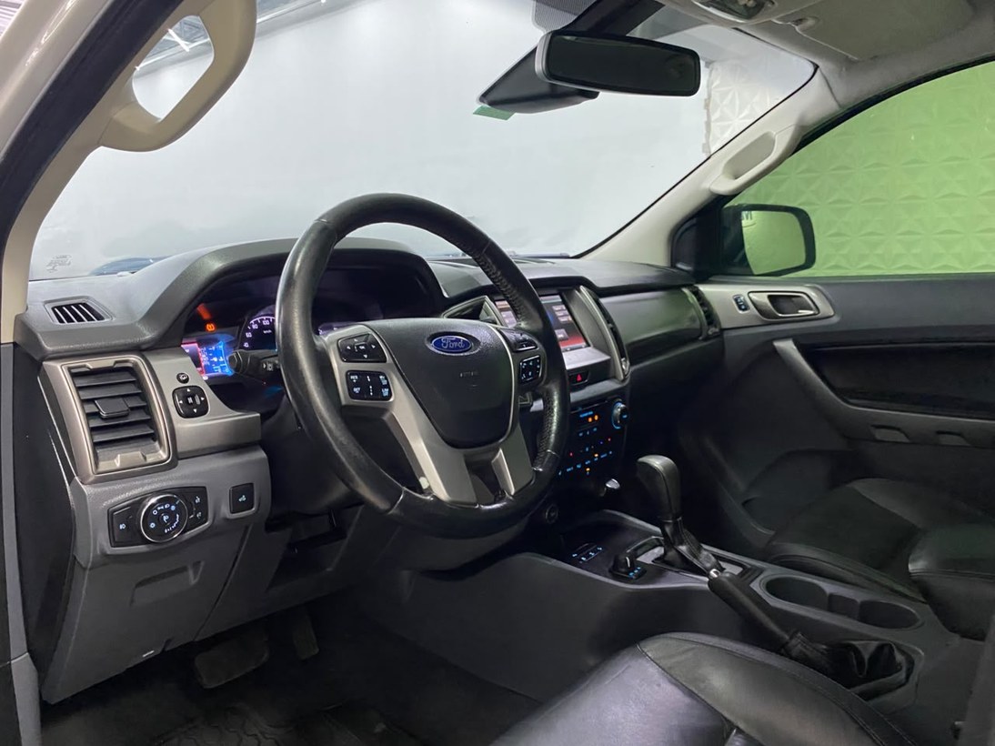 imagem-https://www.socarrao.com.br/sc-vehicle-images-prod/4274491/1791153327955-Zm90by0wOS5qcGc.jpg