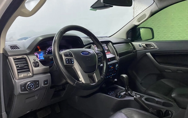 imagem-https://www.socarrao.com.br/sc-vehicle-images-prod/4274491/1791153327955-Zm90by0wOS5qcGc.jpg