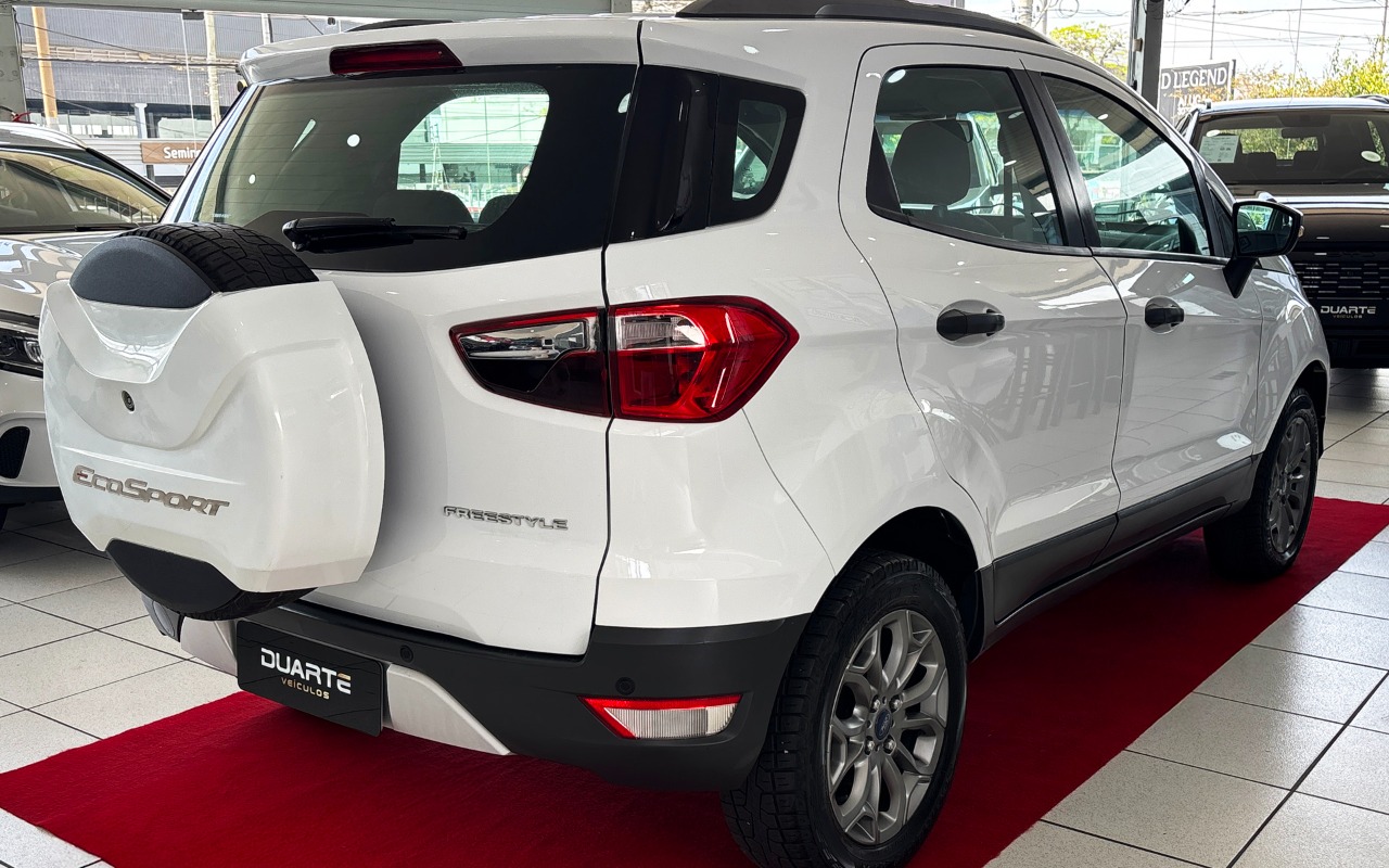 imagem-https://www.socarrao.com.br/sc-vehicle-images-prod/4274623/1791164029110-MDA5LmpwZw.jpg