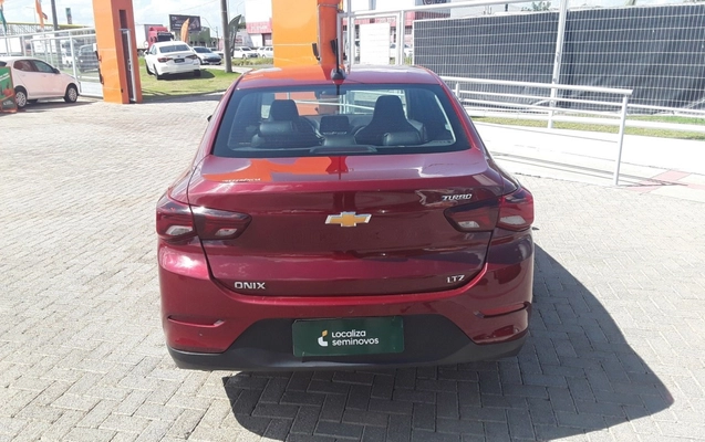imagem-https://www.socarrao.com.br/sc-vehicle-images-prod/4276769/1791176665978-1_084244.jpg