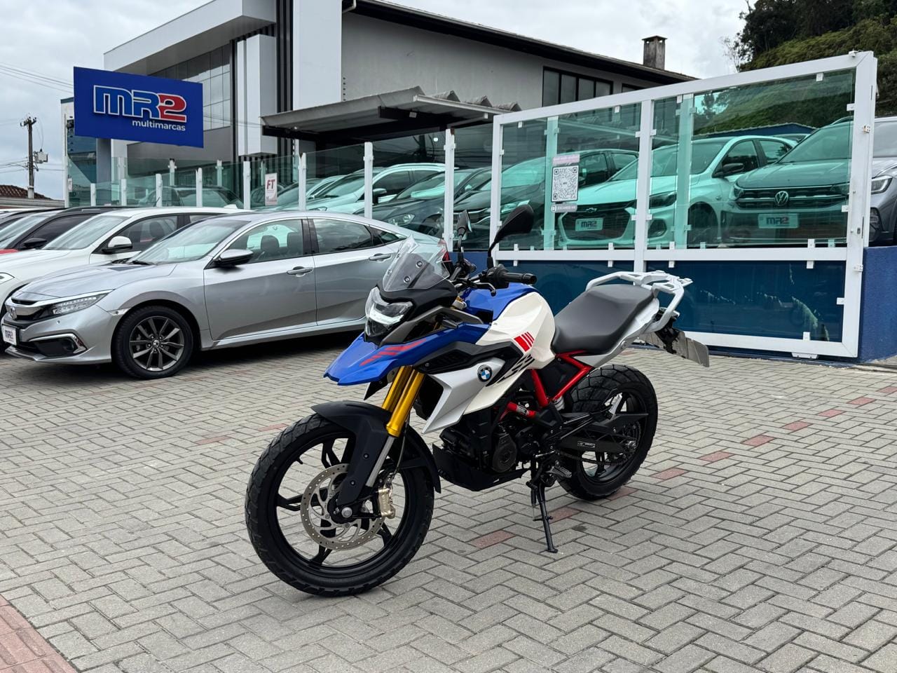 BMW G 310 GS  na cor Branco em Joinville / SC - 42777