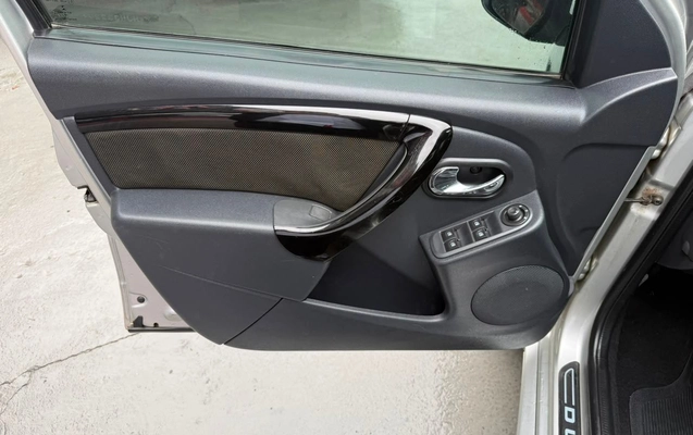 imagem-https://www.socarrao.com.br/sc-vehicle-images-prod/4277826/1791200578043-d75b474336ae4a7f95798141e521a0aa_1788185630903.jpg